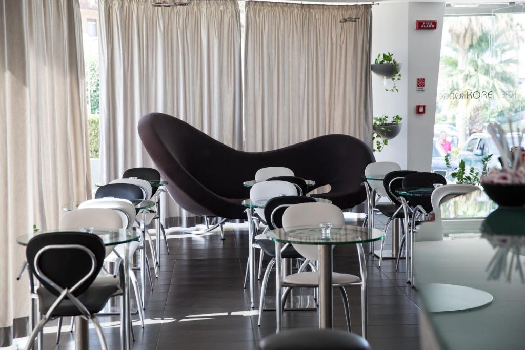 Un lugar para sentarse en Hotel Kore