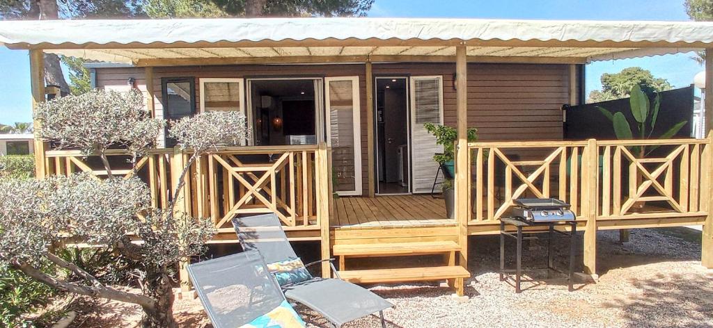 Balkón nebo terasa v ubytování HappyMobilhome Argelès-sur-mer -plage à 500m- Camping 4 étoiles Del Mar