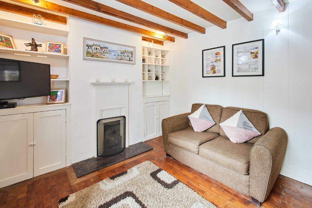 Χώρος καθιστικού στο Host & Stay - Trefor Cottage