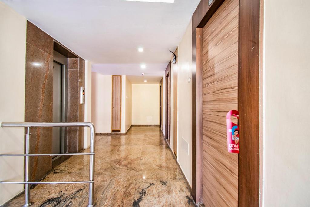 Fotografie z fotogalerie ubytování FabHotel Jansi Deluxe - Nr Gandhipuram Bus stand v destinaci Kójamputtúr