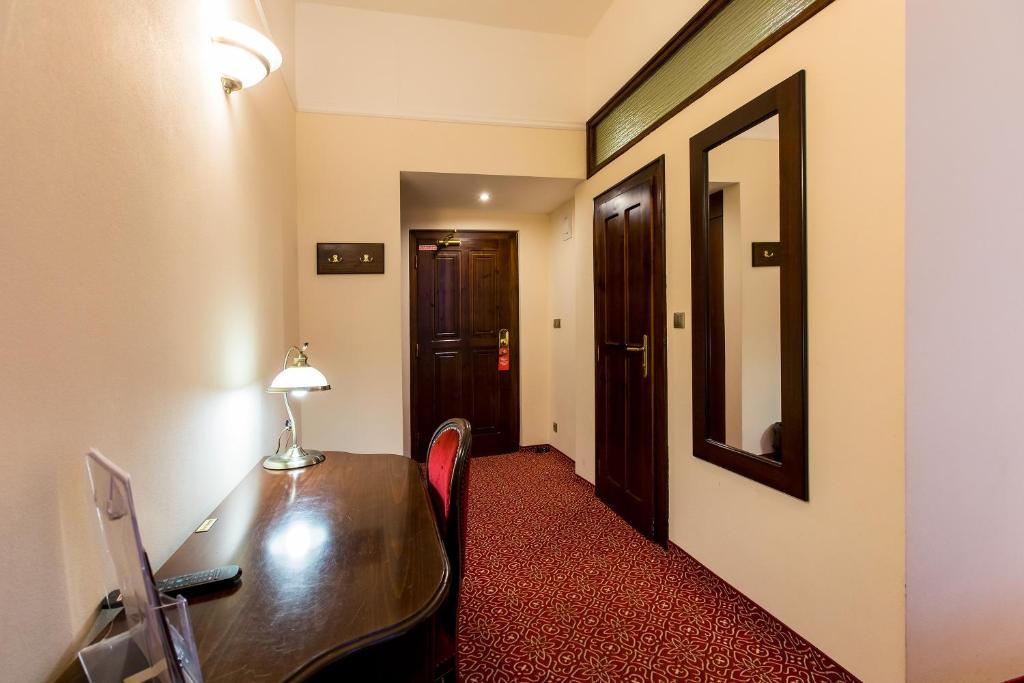 Hotel Bankov Košice - Habitación Doble Con Cama Extra
