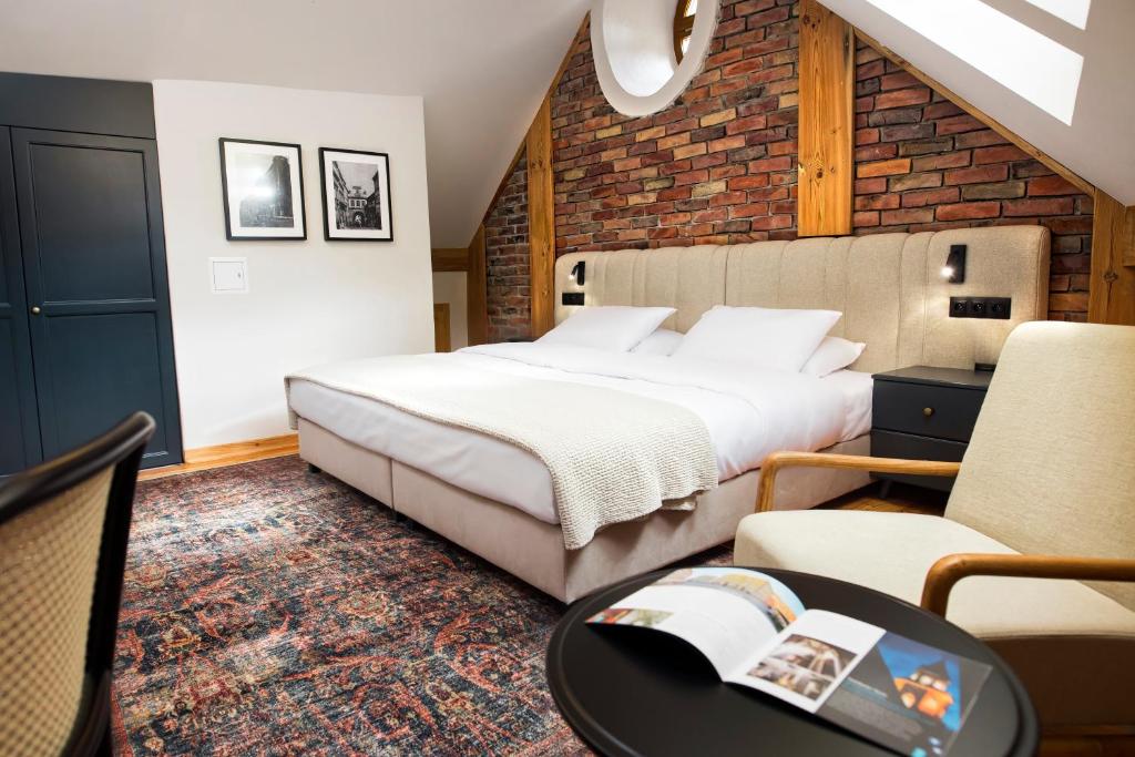 EASY RENT Apartments- Fontana Boutique - 2