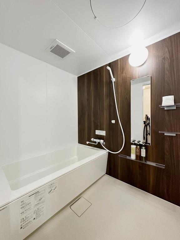 Koupelna v ubytování bHOTEL Nagomi - Large 2BR Apt City Center for 10 Ppl
