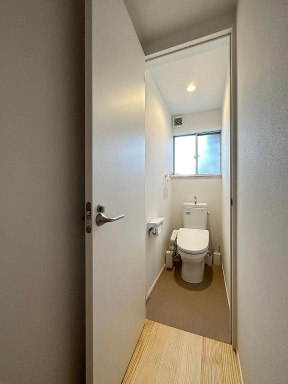 Bagno di bLOCAL Itsuki - Charming Private House in Miyajimaguchi Near Itsukushima Shrine Upto 18 ppl