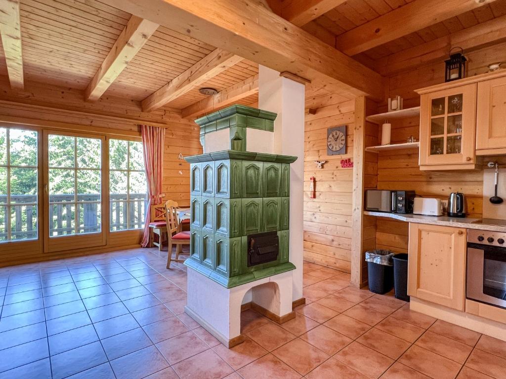 Kuchyň nebo kuchyňský kout v ubytování 1A Chalet Enzianhuette - Wandern und Indoor Sauna