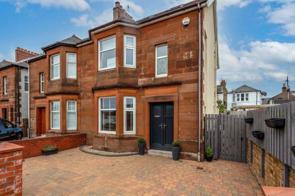67 Midton Road, Prestwick (updated prices 2024)