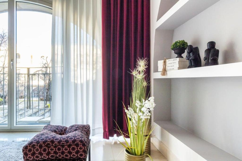 Posezení v ubytování Cosy Studio in Mamilla, free parking up to 5 ppl