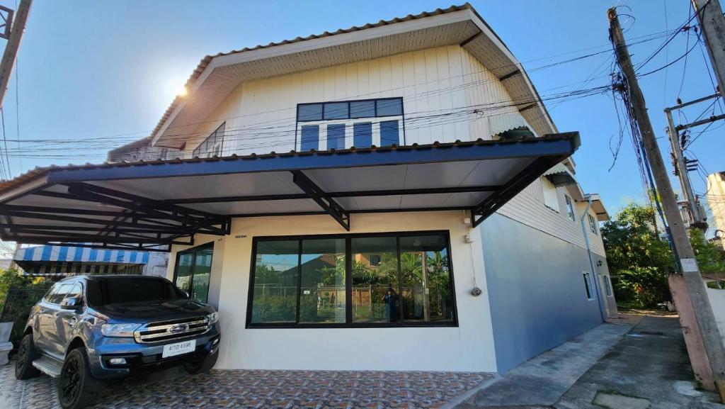 Το κτήριο όπου στεγάζεται  το bed & breakfast