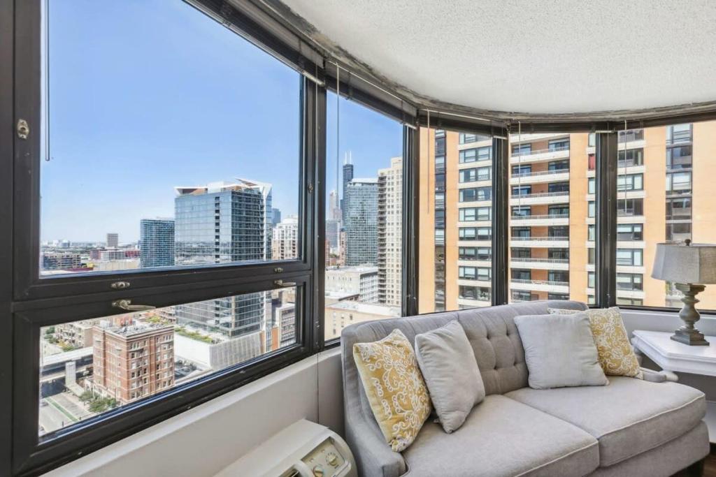 Fotografie z fotogalerie ubytování 2BR Modern South Loop Suite With Views & Gym v destinaci Chicago
