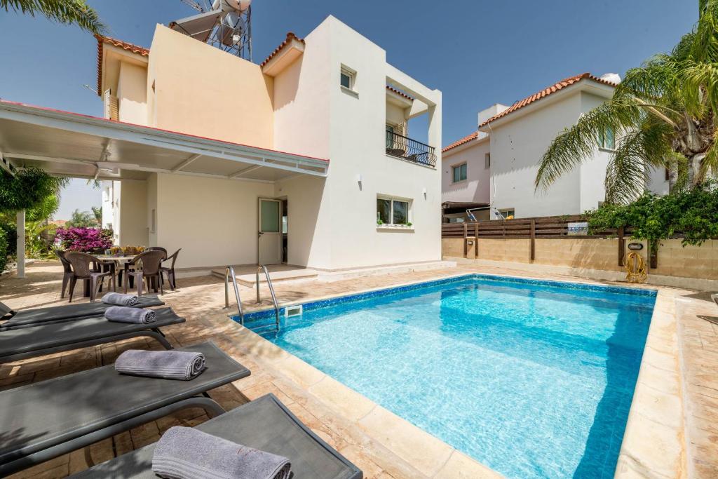 Pernera Blue Villa