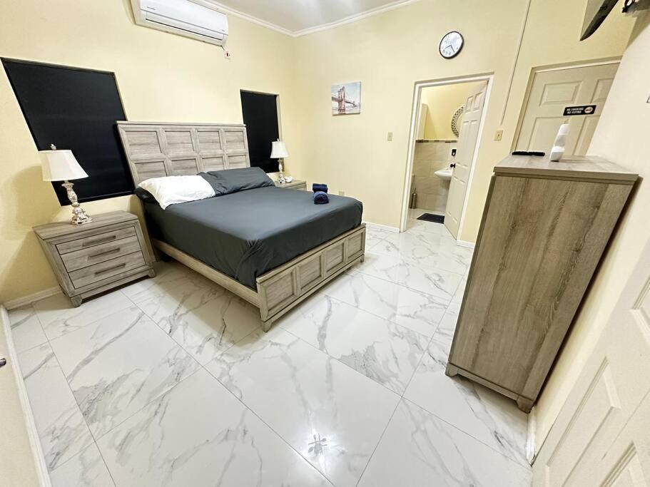 Luxury Penthouse Suit Red Hills - Housity