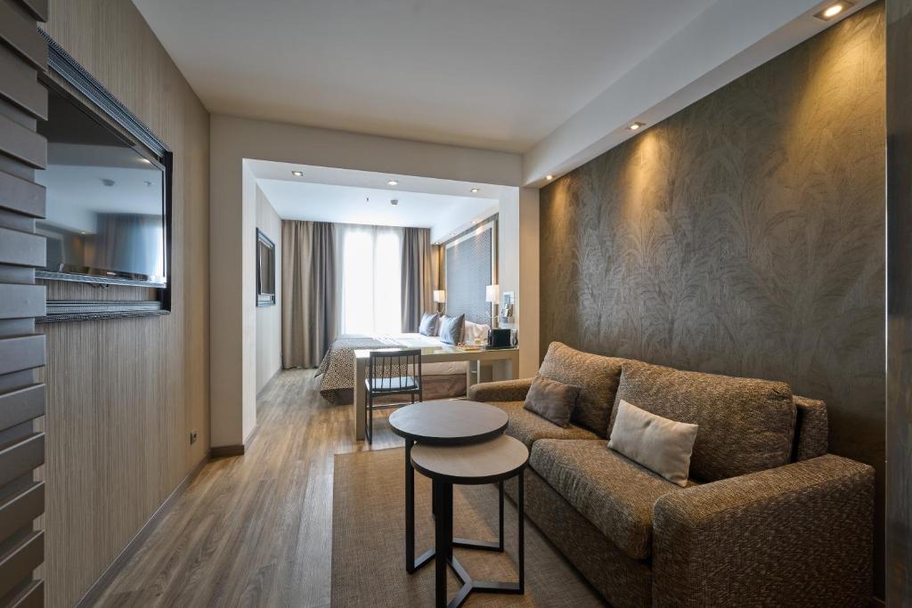 Catalonia Square 4* Sup - Resim 41