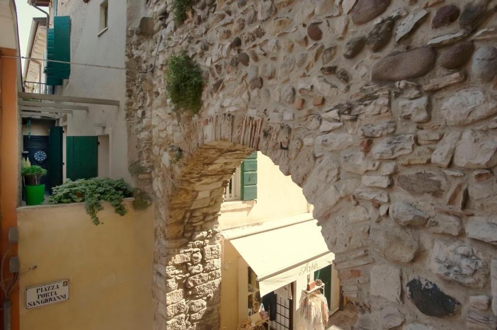 Fotografia z galérie ubytovania Appartamenti La Grotta v destinácii Bardolino