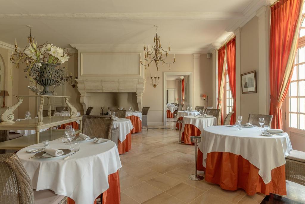 Posezení v ubytování Le Château d'Etoges - Champagne