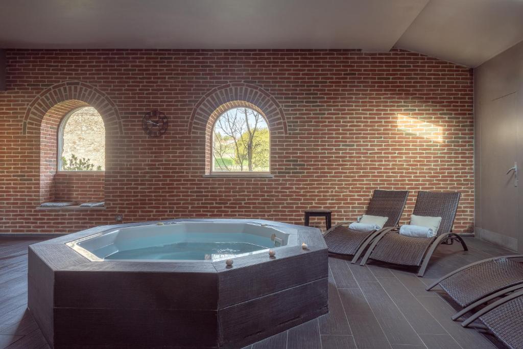 Fotografie z fotogalerie ubytování Le Château d'Etoges - Champagne v destinaci Étoges