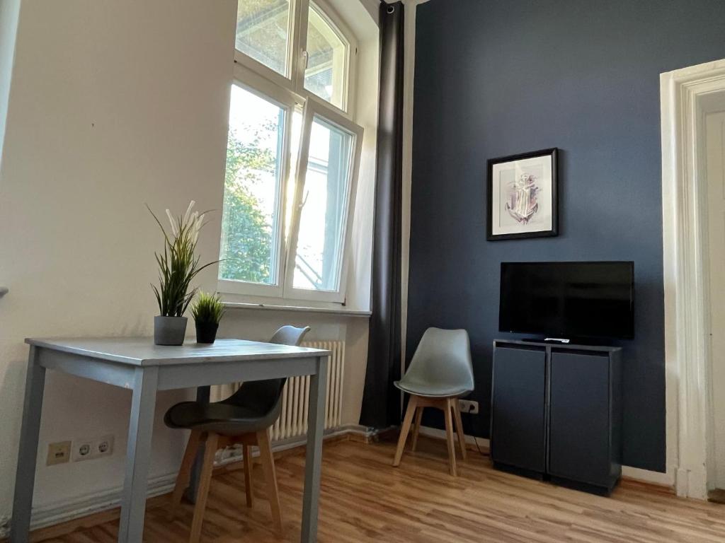 TV a/nebo společenská místnost v ubytování Blue Doors Hostel Altstadt