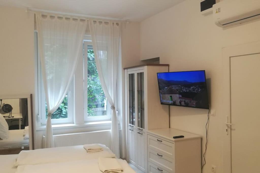 BELIZ2 AC NEW Cozy Apartment in the City Center 1072 Budapest, Akácfa utca 50 kép - 1