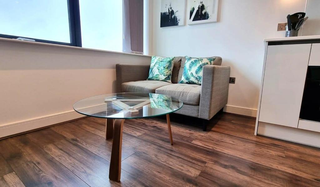 Luxury 1 bed apartment 10 mins from Bham City Centre