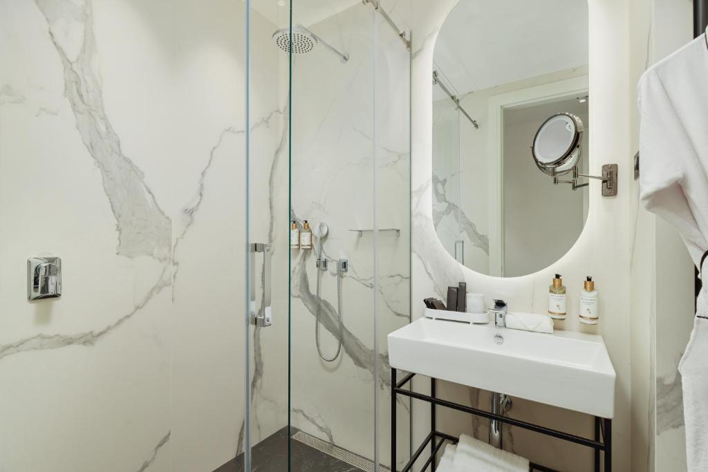 Koupelna v ubytování Boutique Hotel Porto Palace