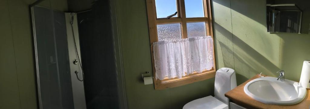 Koupelna v ubytování Happy-Cove Guesthouse - by the sea