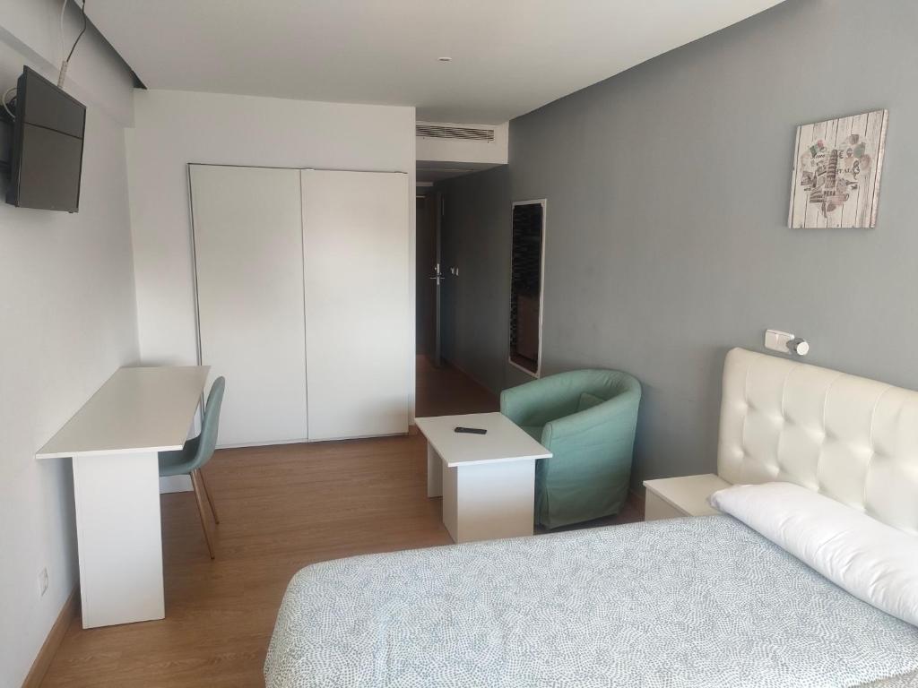 Boutique Urban Madrid Serrano - Resim 6