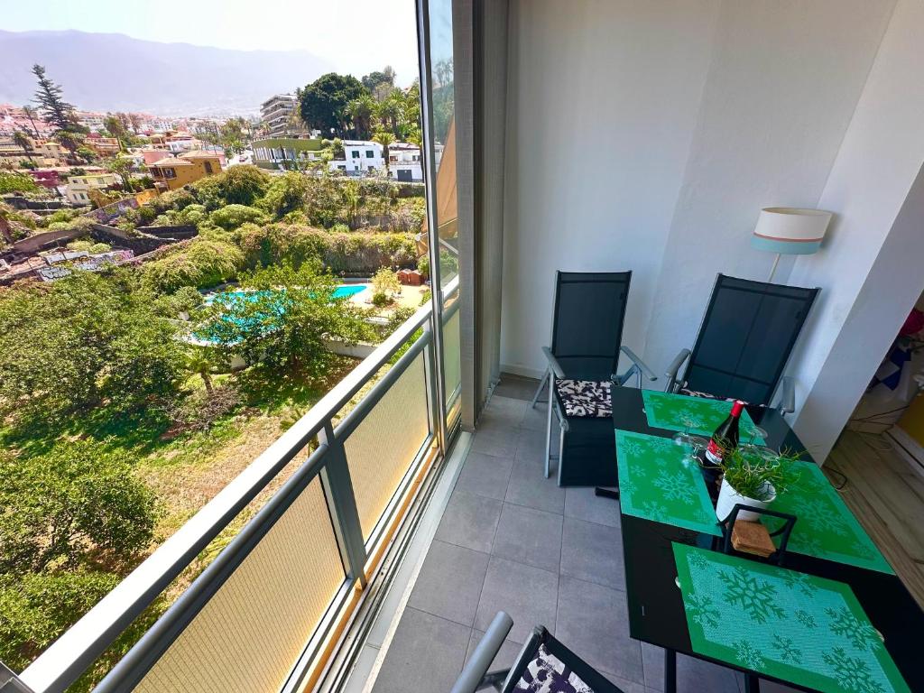 A balcony or terrace at Top DUPLEX-DELUXE APPARTEMENT-ALBATROS