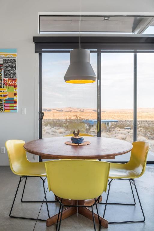 Gallery image of Caelum Joshua Tree - Urban Design in Rustic Desert in Joshua Tree