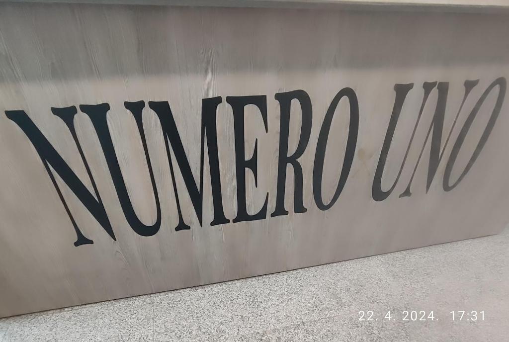 a sign that says vancouver on the side of a building at Apartman Numero Uno in Vogošća