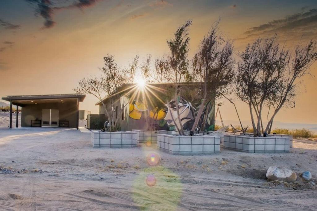 Foto sihtkohas Joshua Tree asuva majutusasutuse Estrella Perdida - Joshua Tree Off-Grid Soaking Tub galeriist
