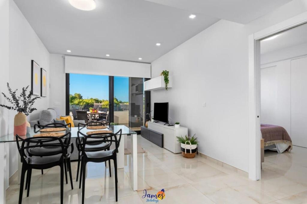 Fotografia z galérie ubytovania Luxury Sunrise Apt with Com Pool D1 v destinácii Orihuela