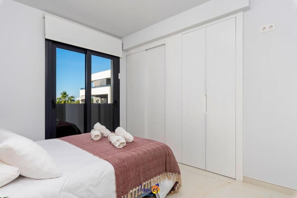 Fotografia z galérie ubytovania Luxury Sunrise Apt with Com Pool D1 v destinácii Orihuela