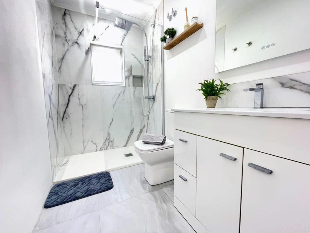 Fotografie z fotogalerie ubytování Modernized 3 Bed Villa with Pool Lf16 v destinaci Orihuela