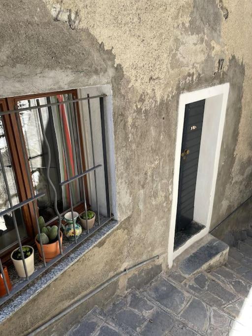 Fotografie z fotogalerie ubytování Casa Curiè 17 in borgo storico v destinaci Moltrasio