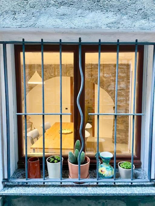 Fotografie z fotogalerie ubytování Casa Curiè 17 in borgo storico v destinaci Moltrasio