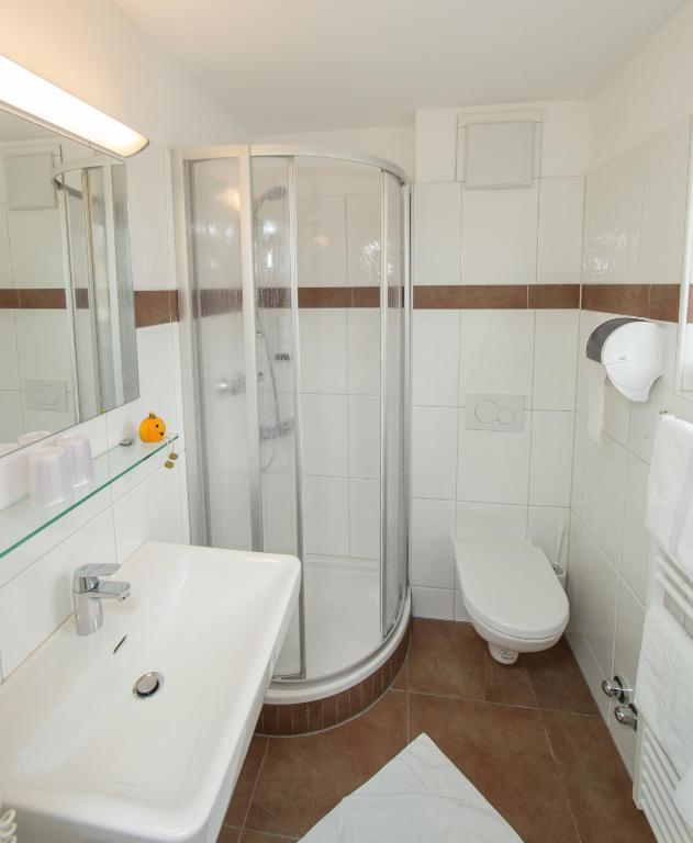 Hotel Pension Hubertus - 8