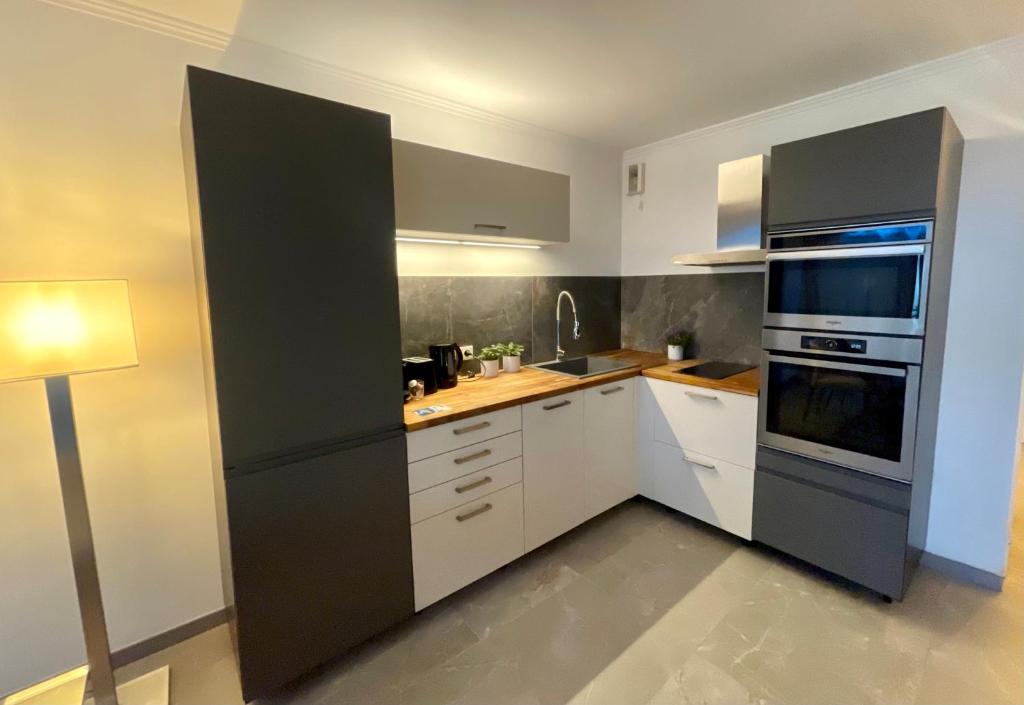 Kuchyň nebo kuchyňský kout v ubytování Appartement 2 pièces vue mer proche Monaco