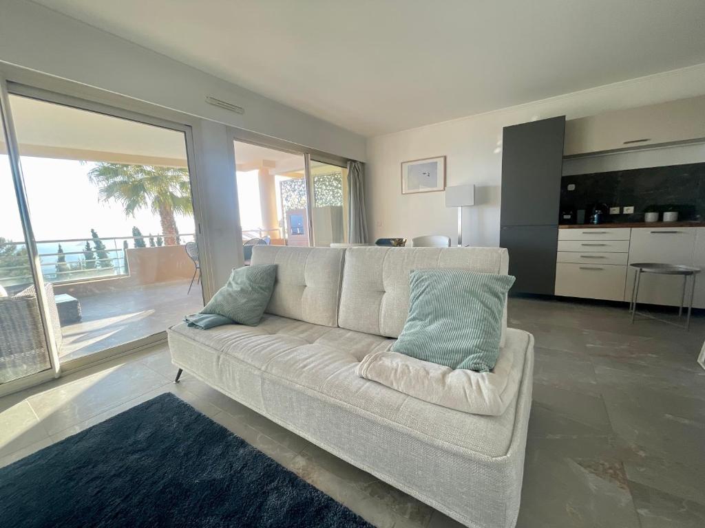 Posezení v ubytování Appartement 2 pièces vue mer proche Monaco