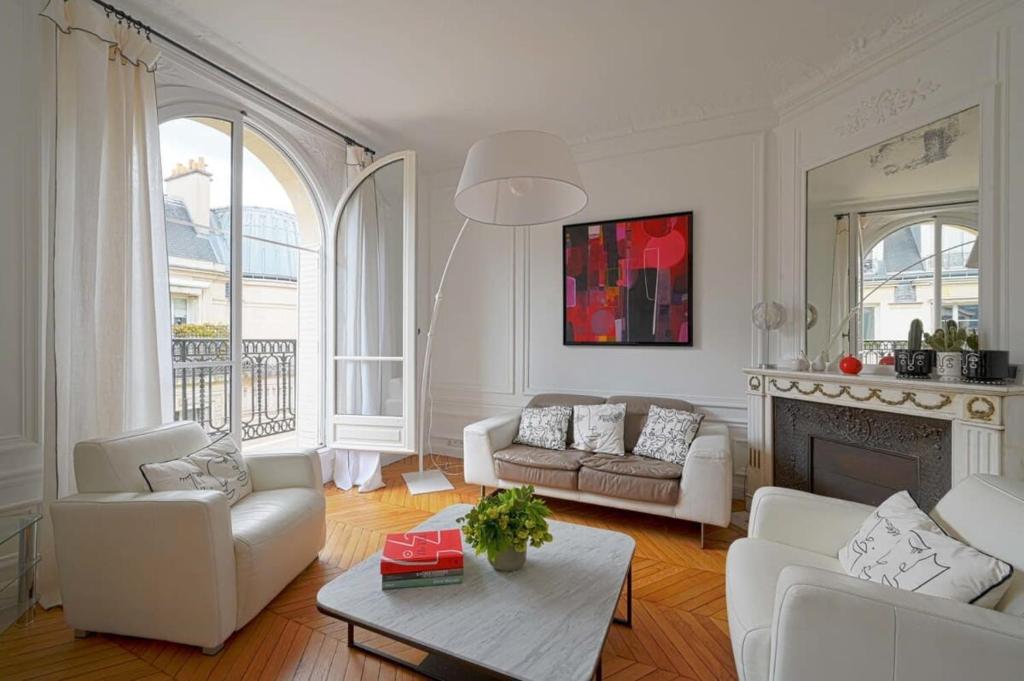 Istumisnurk majutusasutuses Luxury apartment at Auteuil