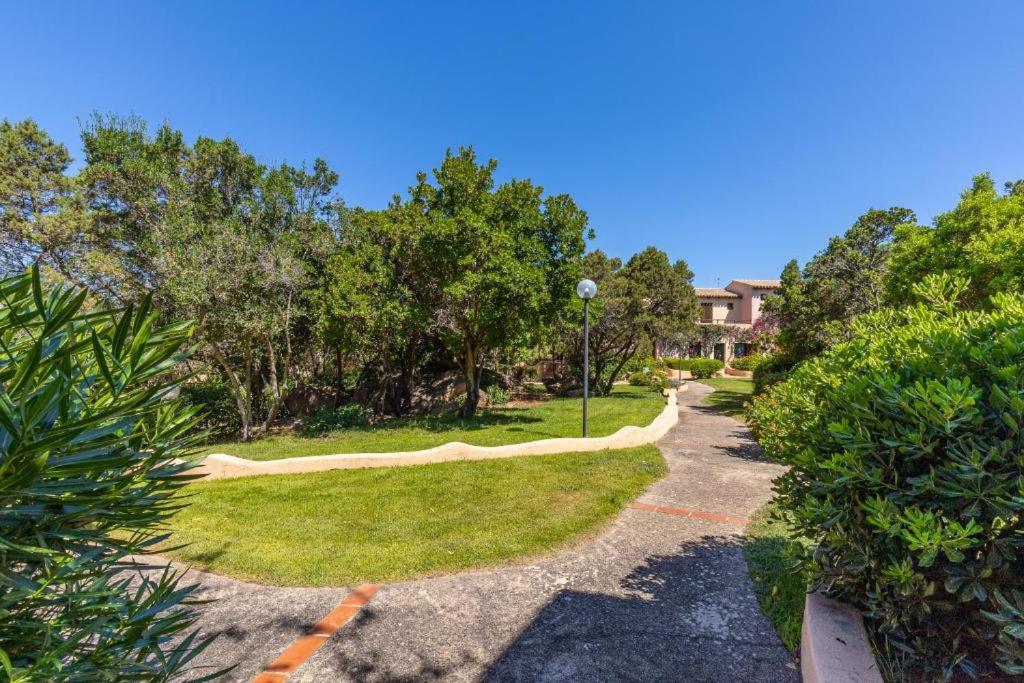 Gallery image of White Home i Caprifogli in Baja Sardinia