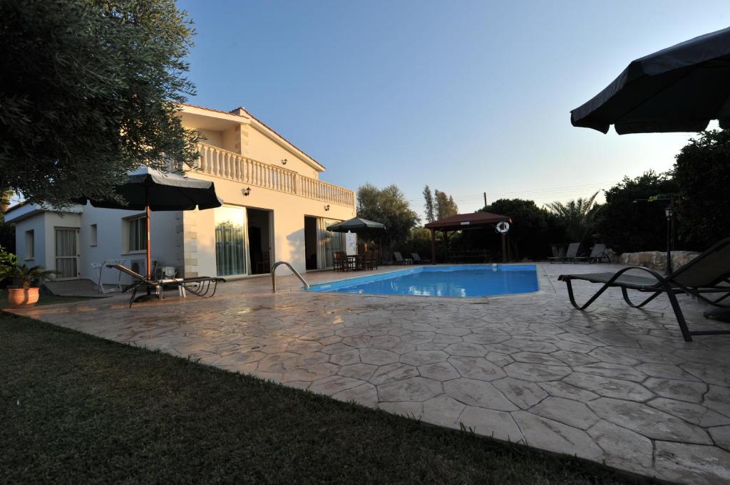 Bazén v ubytování Jaime Villa Cyprus nebo v jeho okolí