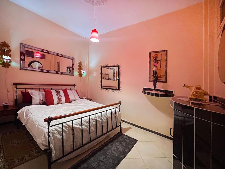 Un ou plusieurs lits dans un hébergement de l'établissement Authenticity in Agadir: Vacation Home