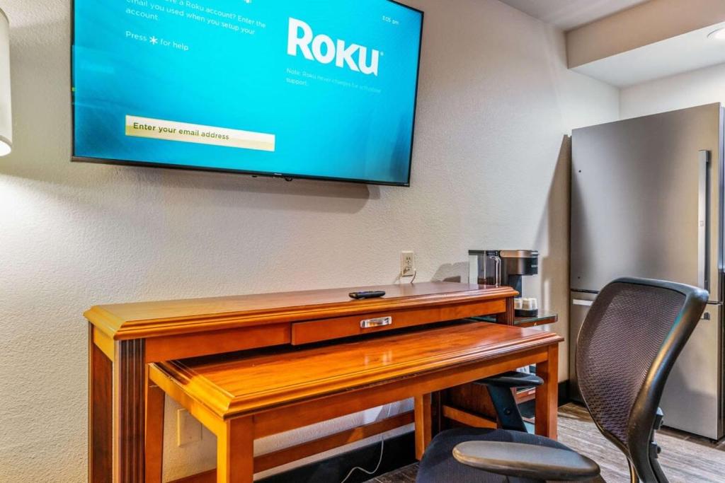 TV a/nebo společenská místnost v ubytování Tempe Studio Apartment 2