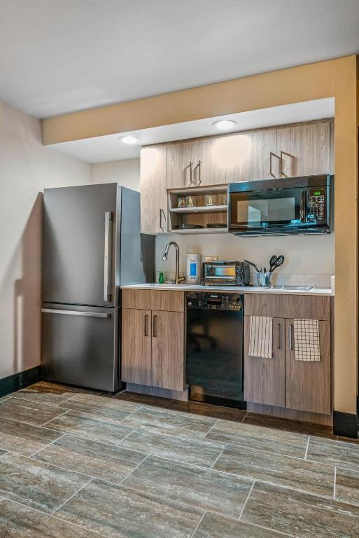 Kuchyň nebo kuchyňský kout v ubytování Tempe Studio Apartment 2