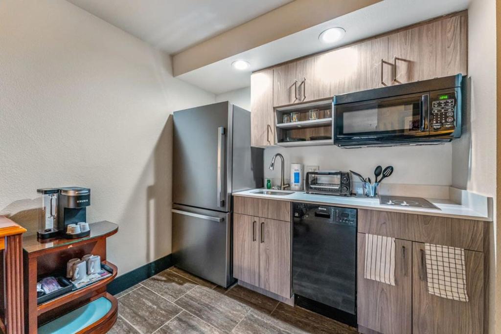 Kuchyň nebo kuchyňský kout v ubytování Tempe Studio Apartment 2