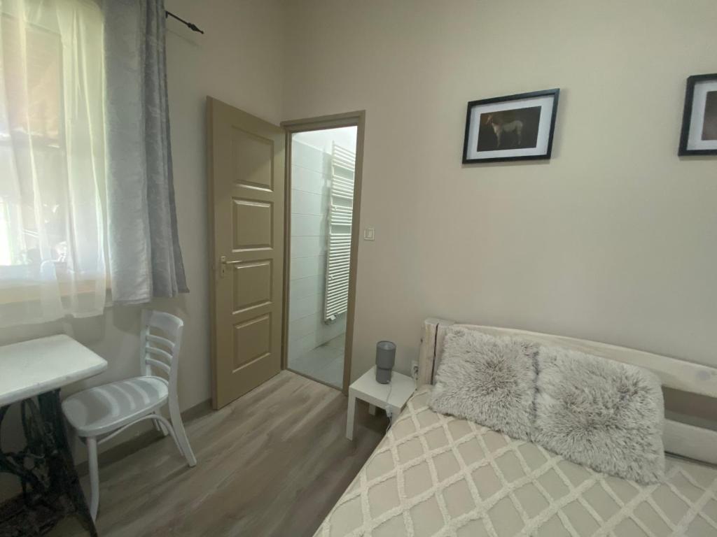 Tündér Pension - Rala De Reina Estándar