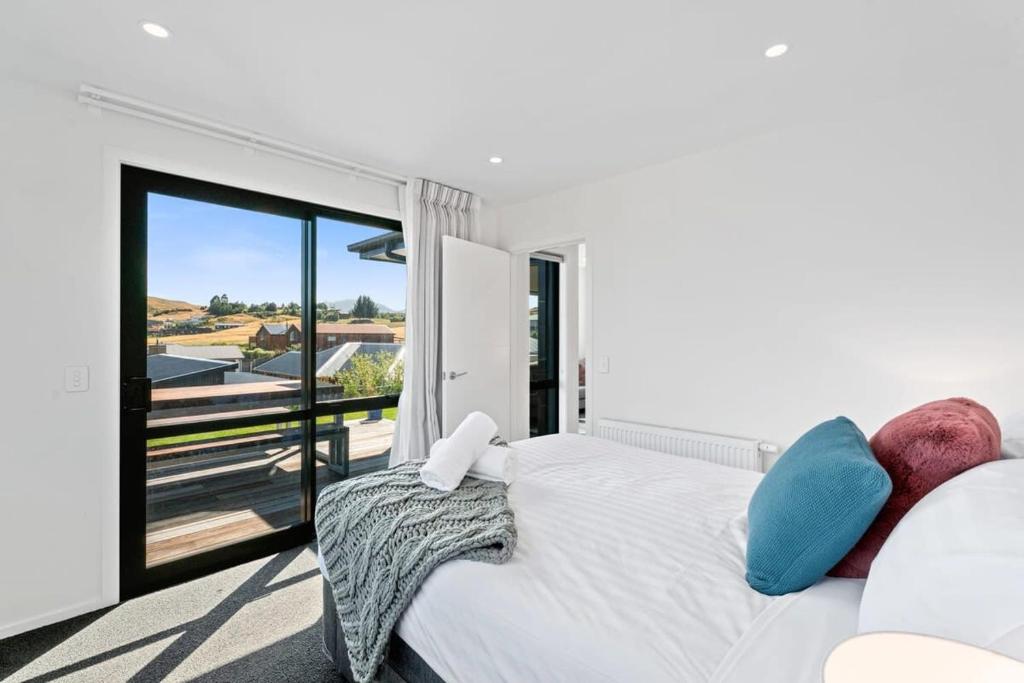 Views on Farrant - Resim 12