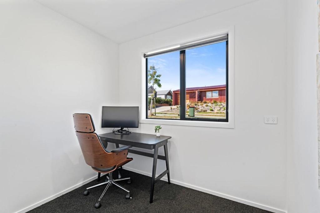 Views on Farrant - Resim 15