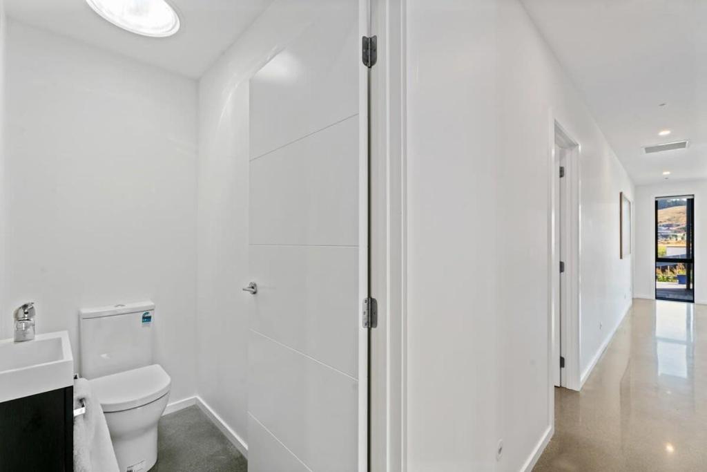 Views on Farrant - Resim 8