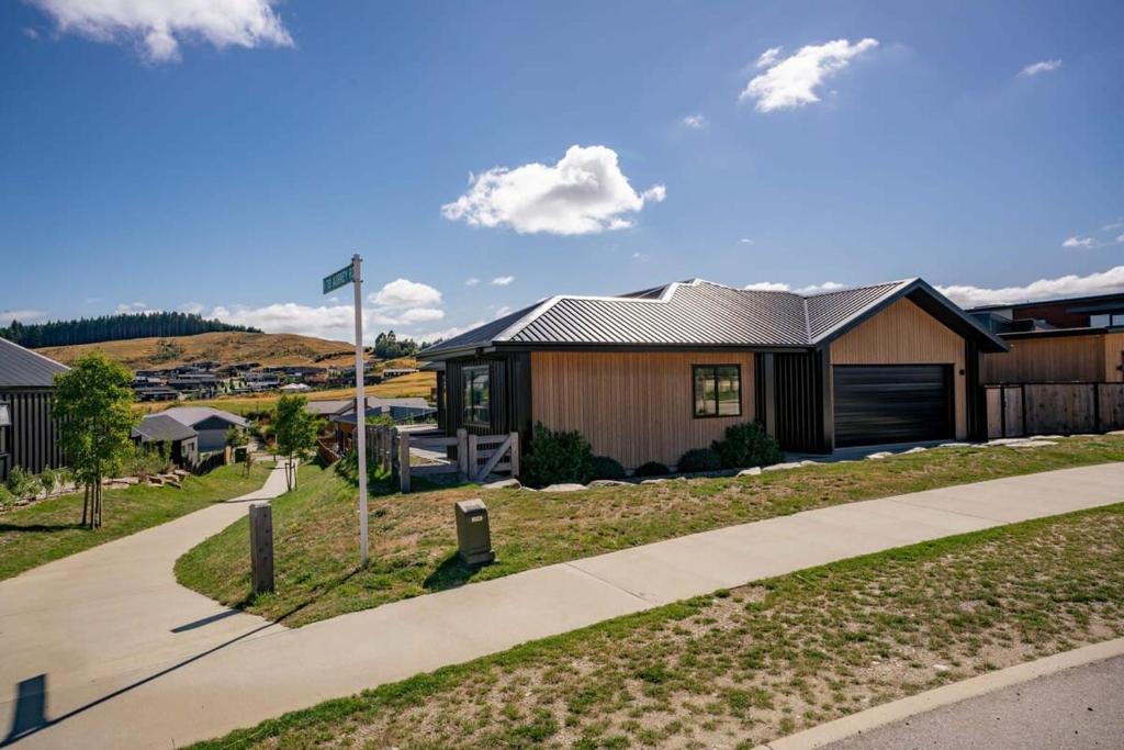 Views on Farrant - Resim 22