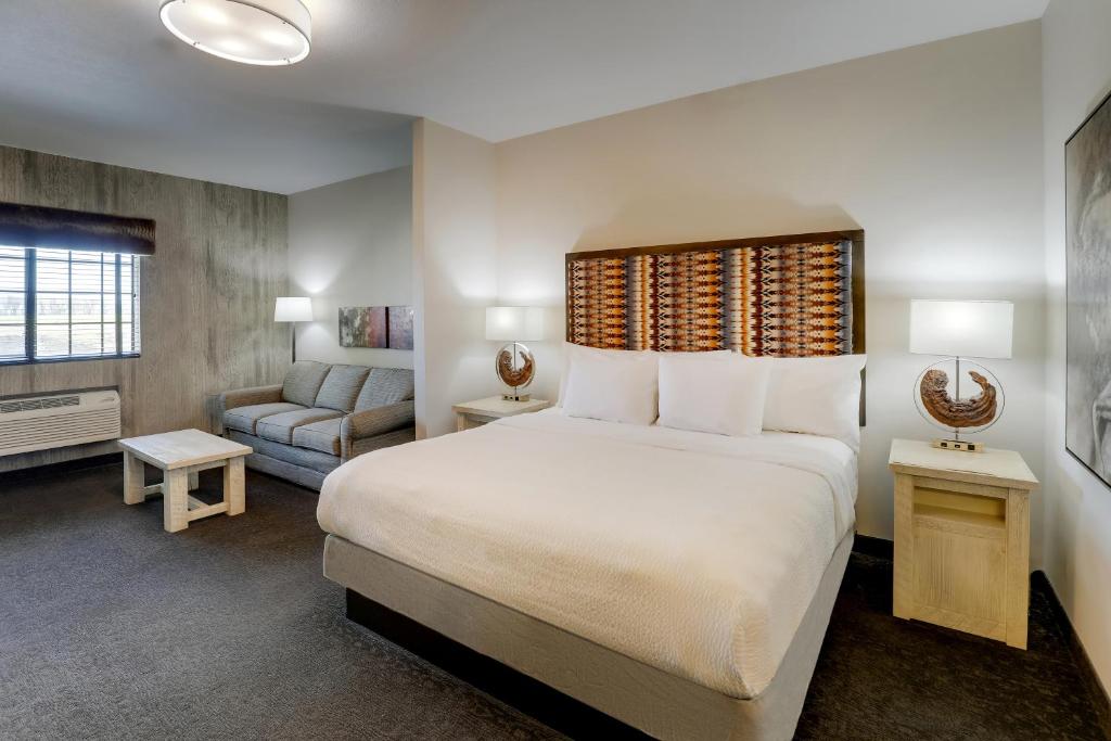 Stoney Creek Hotel Tulsa - Broken Arrow - King Studio Con Sofá Cama